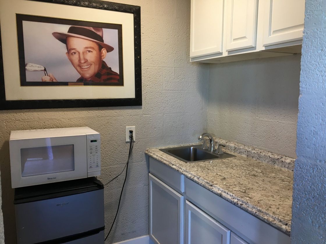 Desert Moon Motel, Las Vegas | 217-521-6682 | Suite with Kitchenette