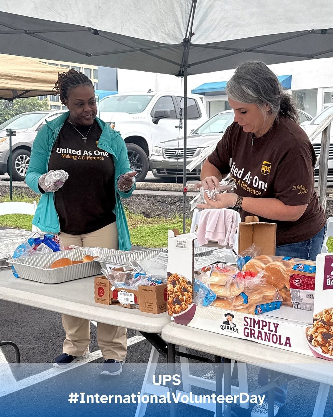 Volunteers from UPS work at the Crusade for Children Cookout at VIPS Louisville.