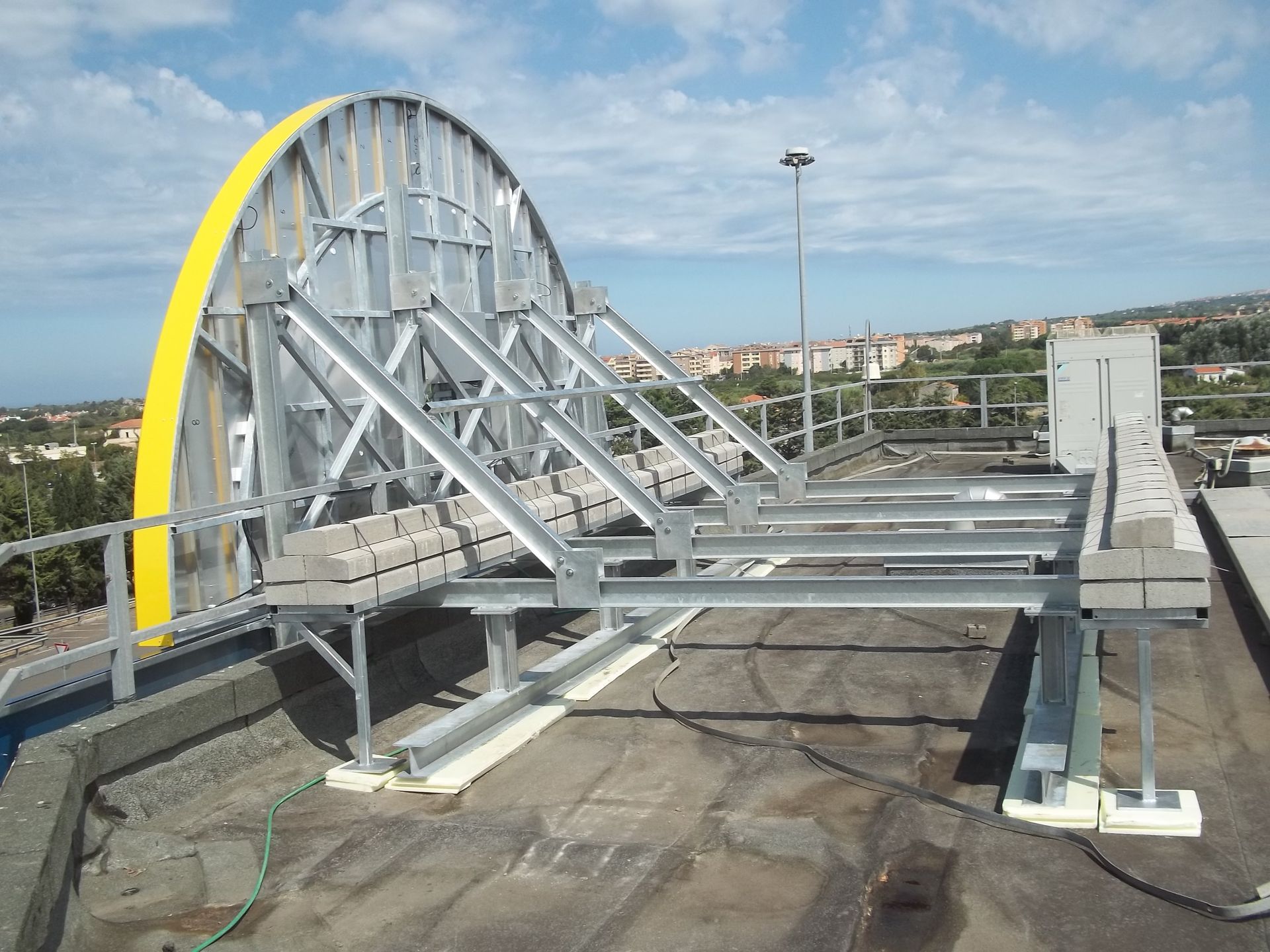 Struttura portante in acciaio.