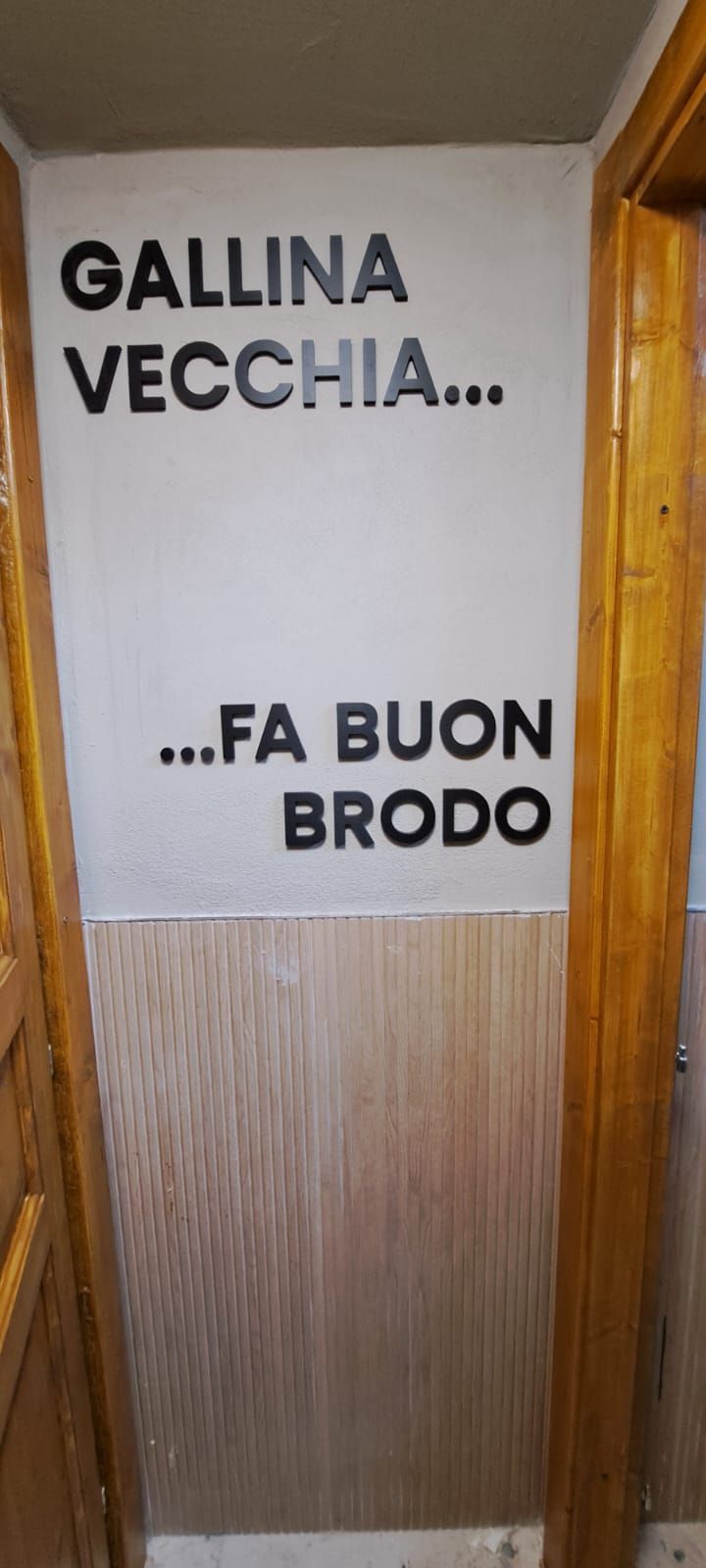 Vetrofanie prespaziate su vetro.