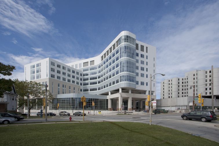 A large white building with a lot of windows
