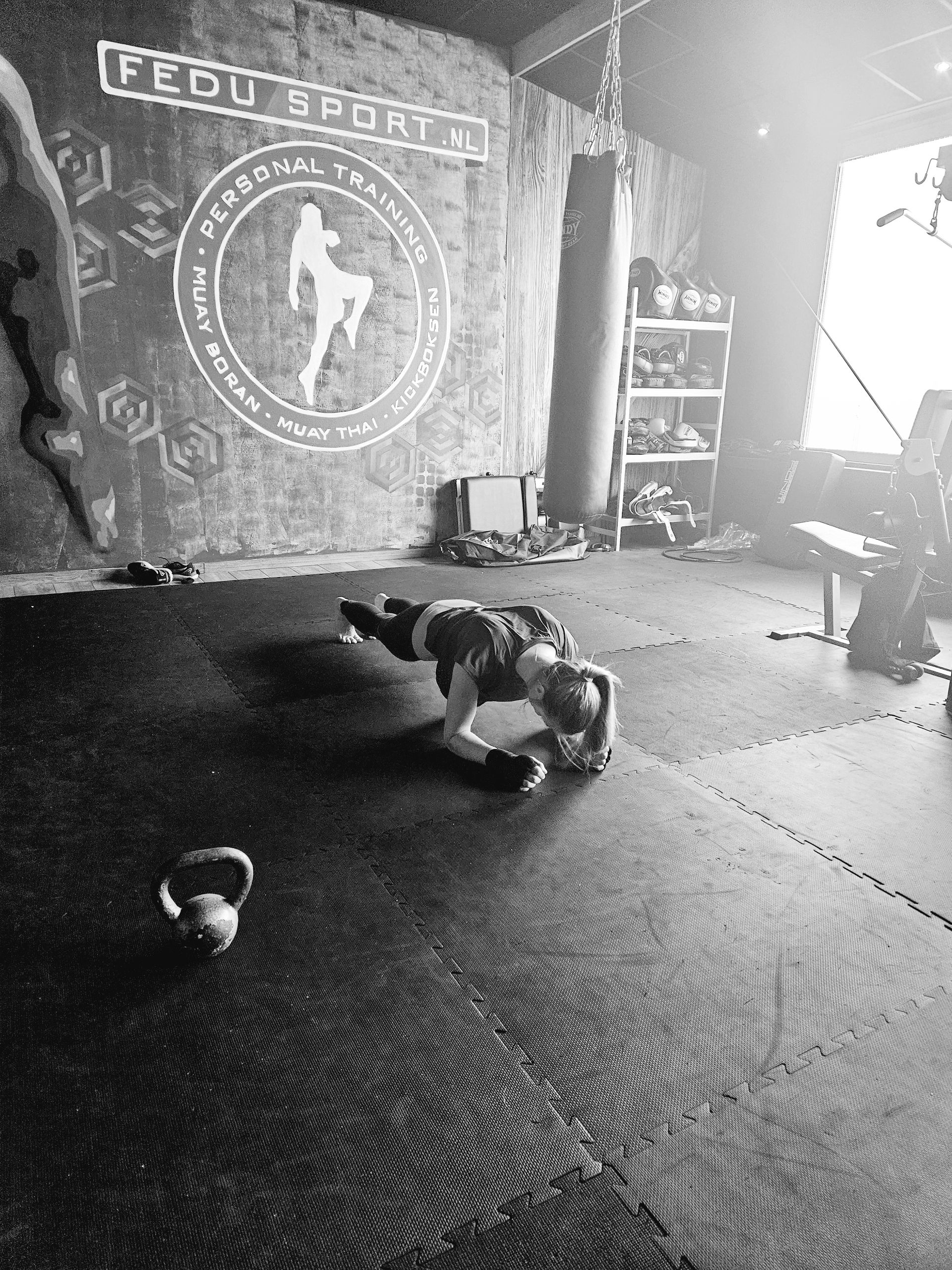 Kettlebell en bootcamp training voor kracht en conditie bij vrouwen