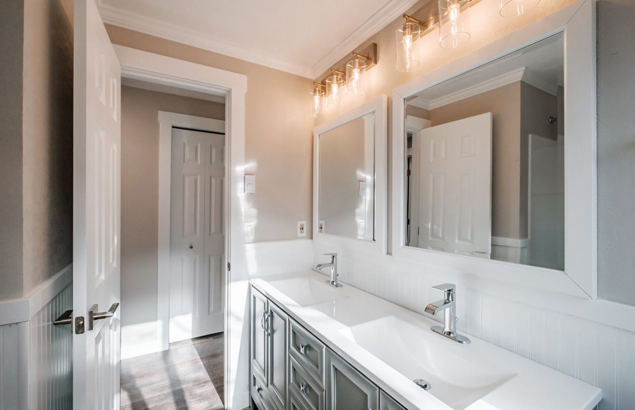 Bathroom Interior — Springfield, OR — Ground To Roof Construction LLC