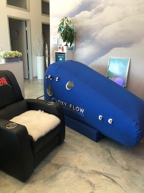 Reclining Hyperbaric Oxygen Chamber