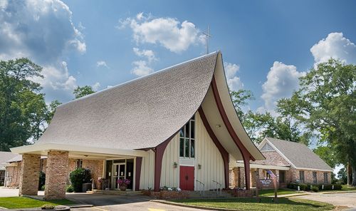 Exterior of the Episcopal Church of the Redeemer in Ruston, Louisiana