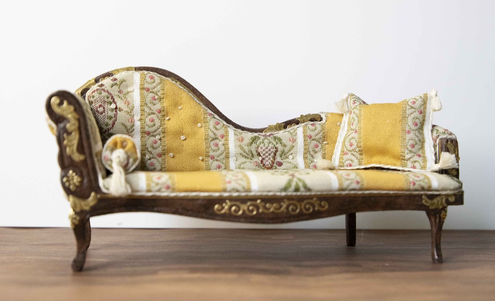 Gele sofa