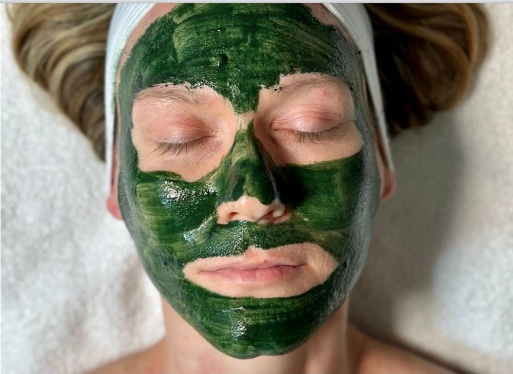 Non-Needle Facial Peel. Korean Green Sea Peel. Spicule Microneedle Treatment, Korean Spicule Peel