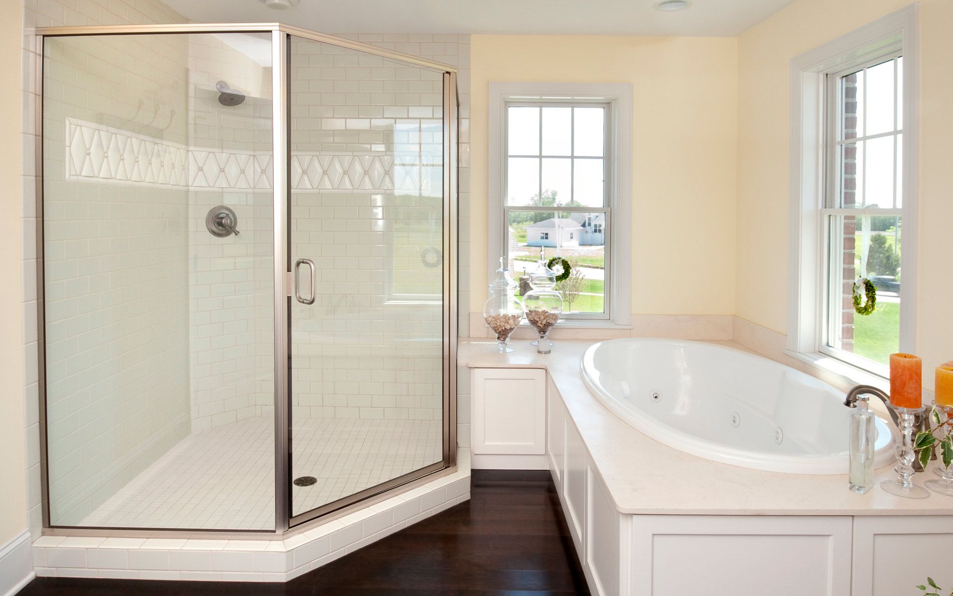 Framed Shower Glass — Mobile, AL — Southern Glass Inc.