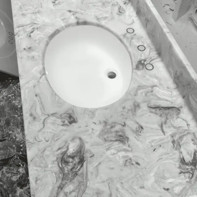 Grout-Free shower manufactured by Syn-Mar