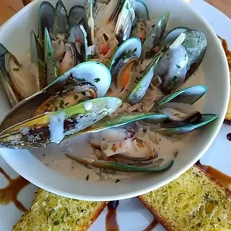 Looking for places to eat or drink in the Pelorus Sounds? Check out our recommendations.