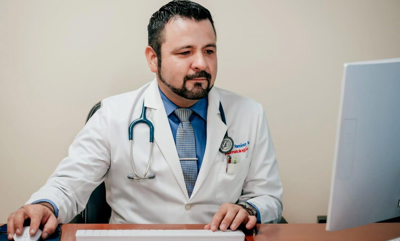 DR. FRANCISCO ELOY RAMÍREZ MONTOYA