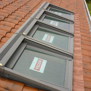 pose de 3 velux sur toiture tuiles par notre couvreur pose de 3 velux sur toiture tuiles par notre couvreur
