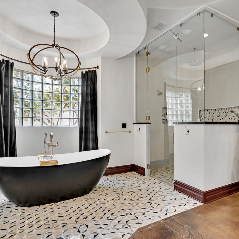 Custom Luxury Bathrooms