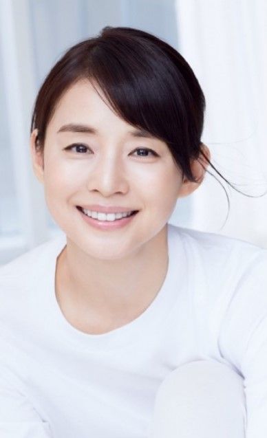 石田百合子