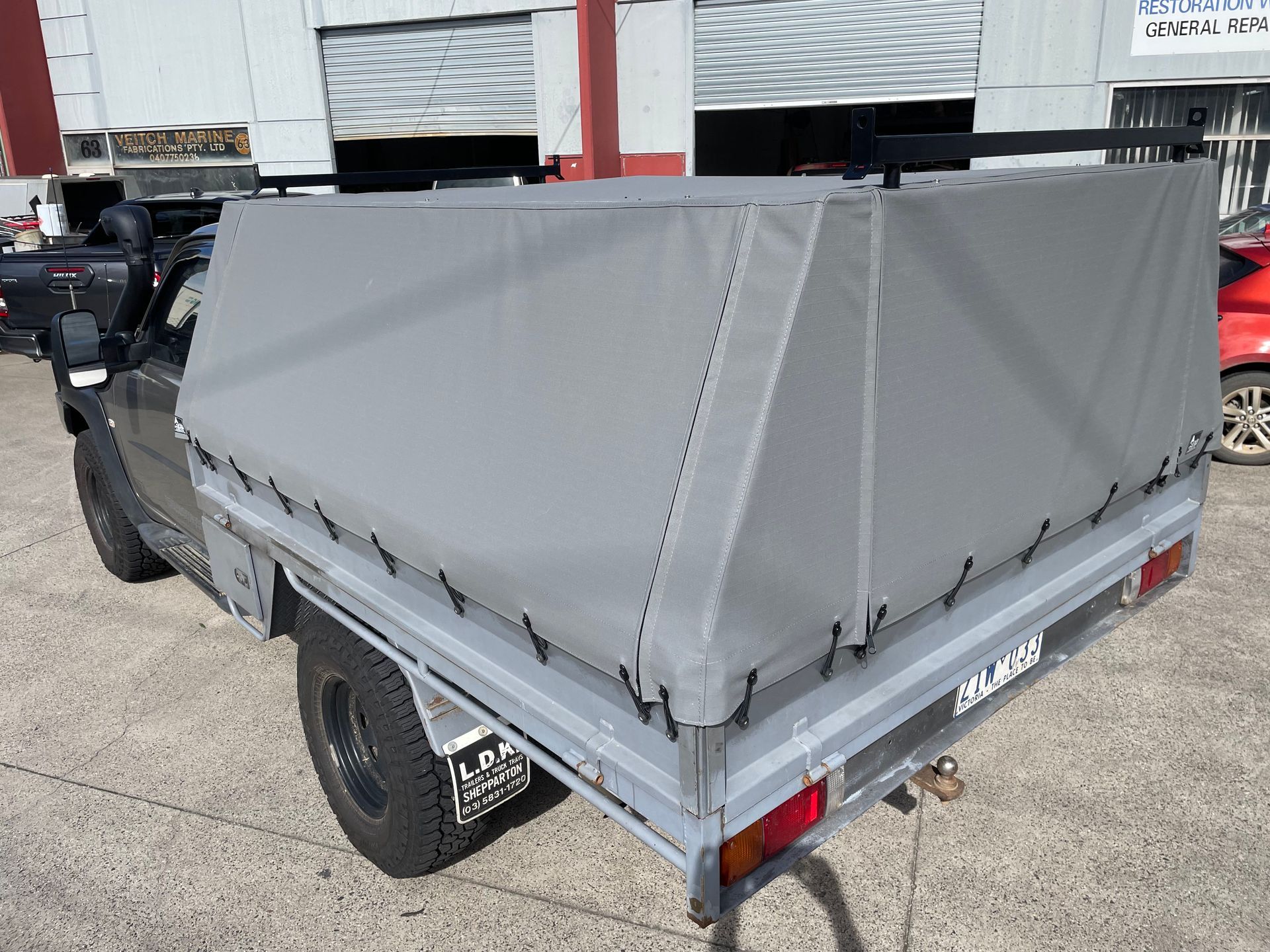 16 oz canvas ute canopy with steel carry bars