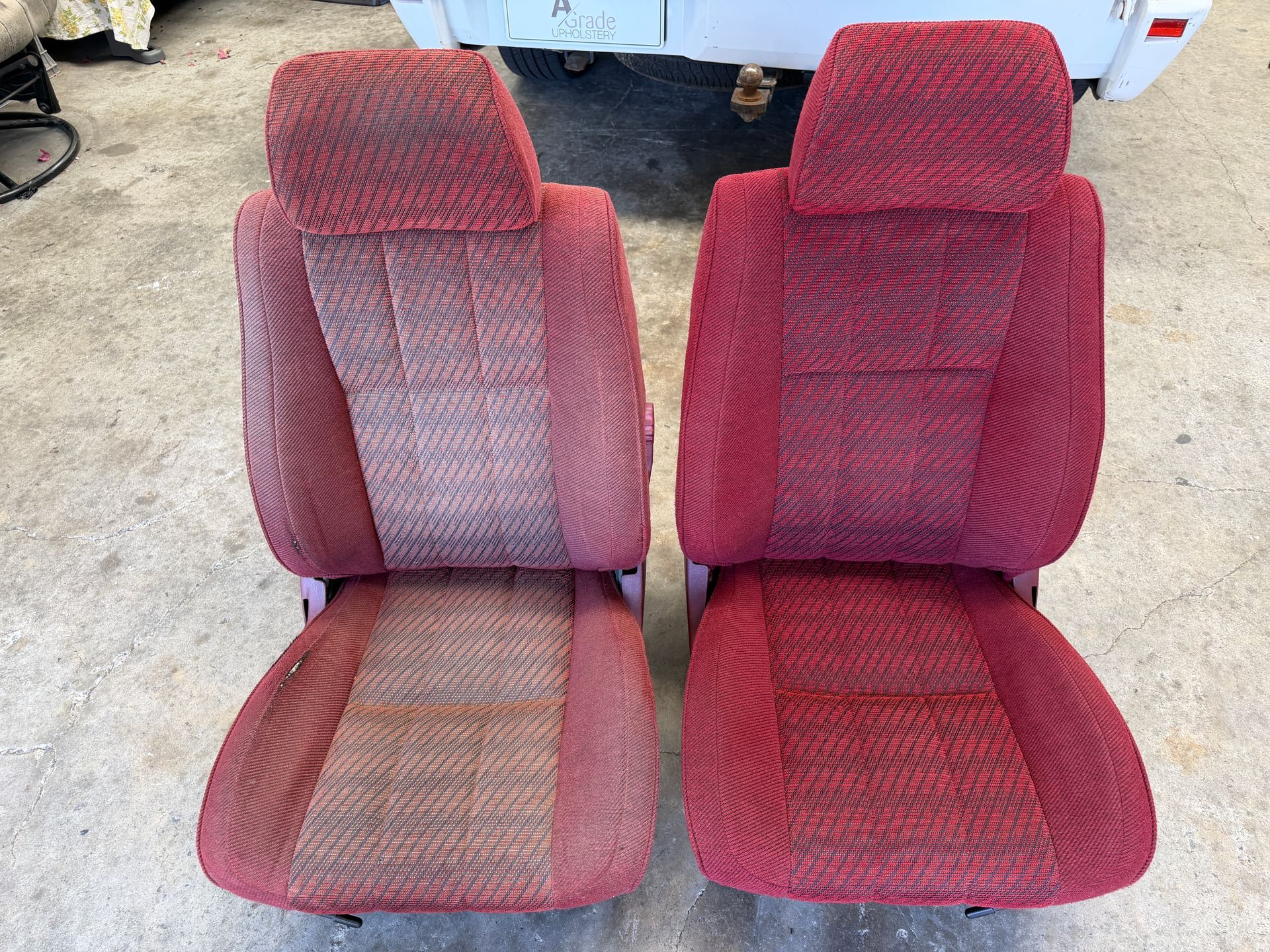 1995 Toyota Hilux rejuvenation and restitching of maroon seats - BEFORE and AFTER