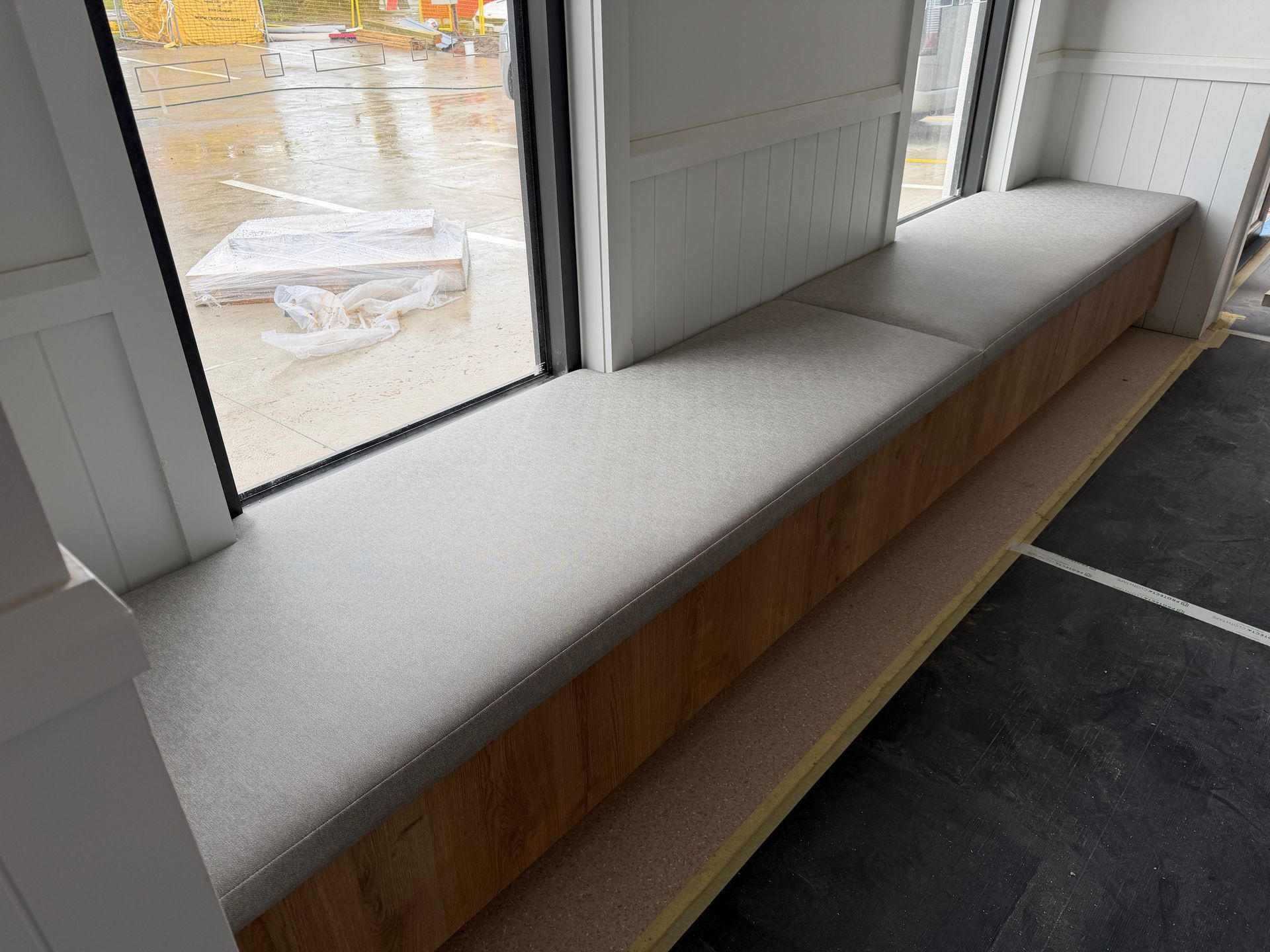 Commercial furniture fitout for veterinary clinic