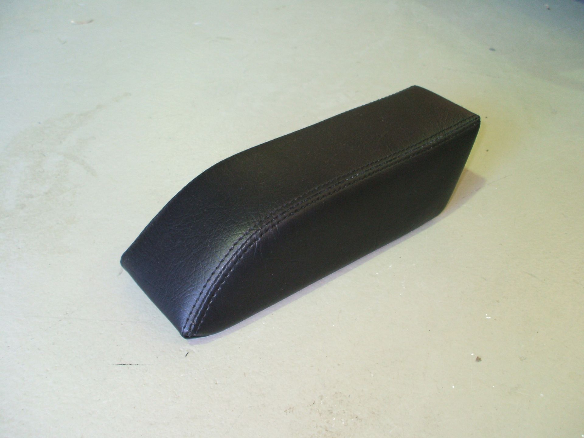 Black Kingswood armrest