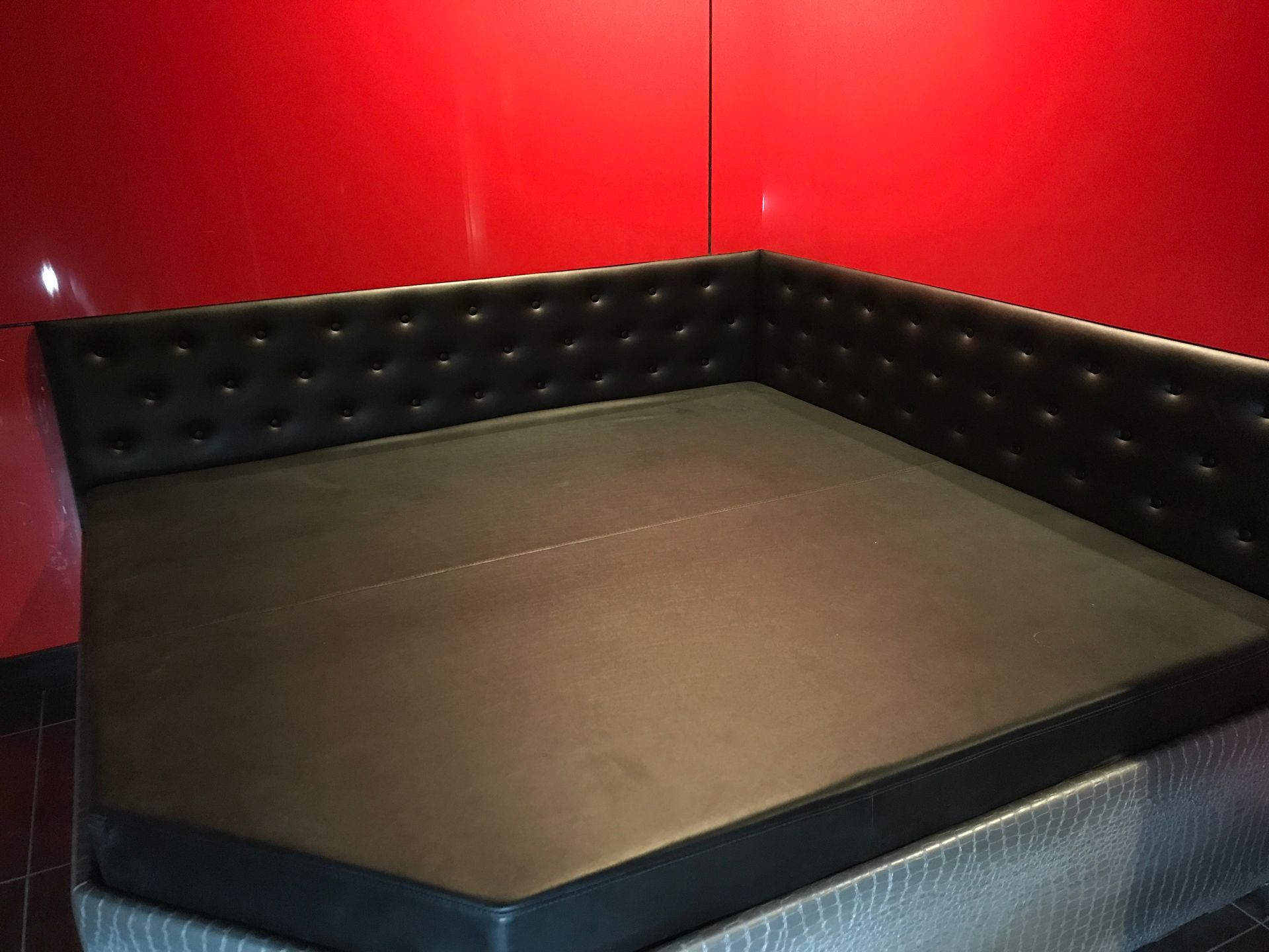 Club entertainment lounge