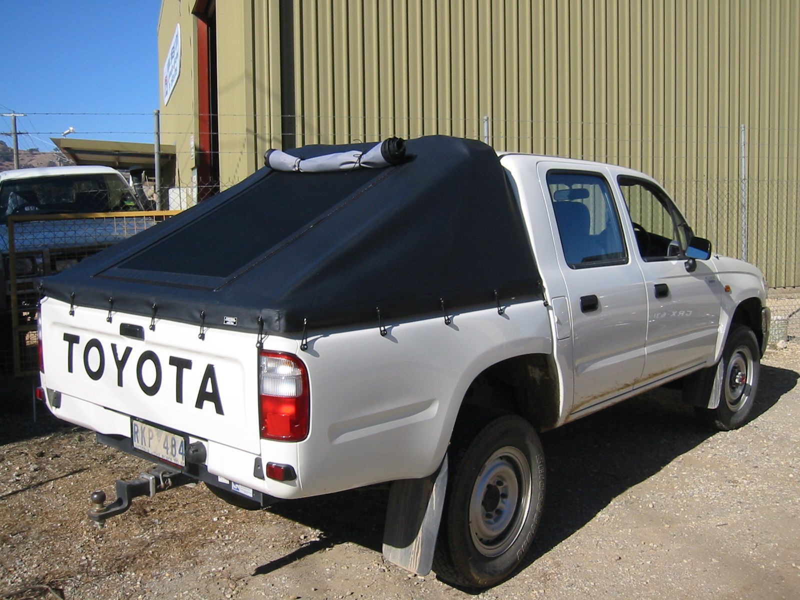 Hilux Ute Fast Back Canopy with Mesh Window