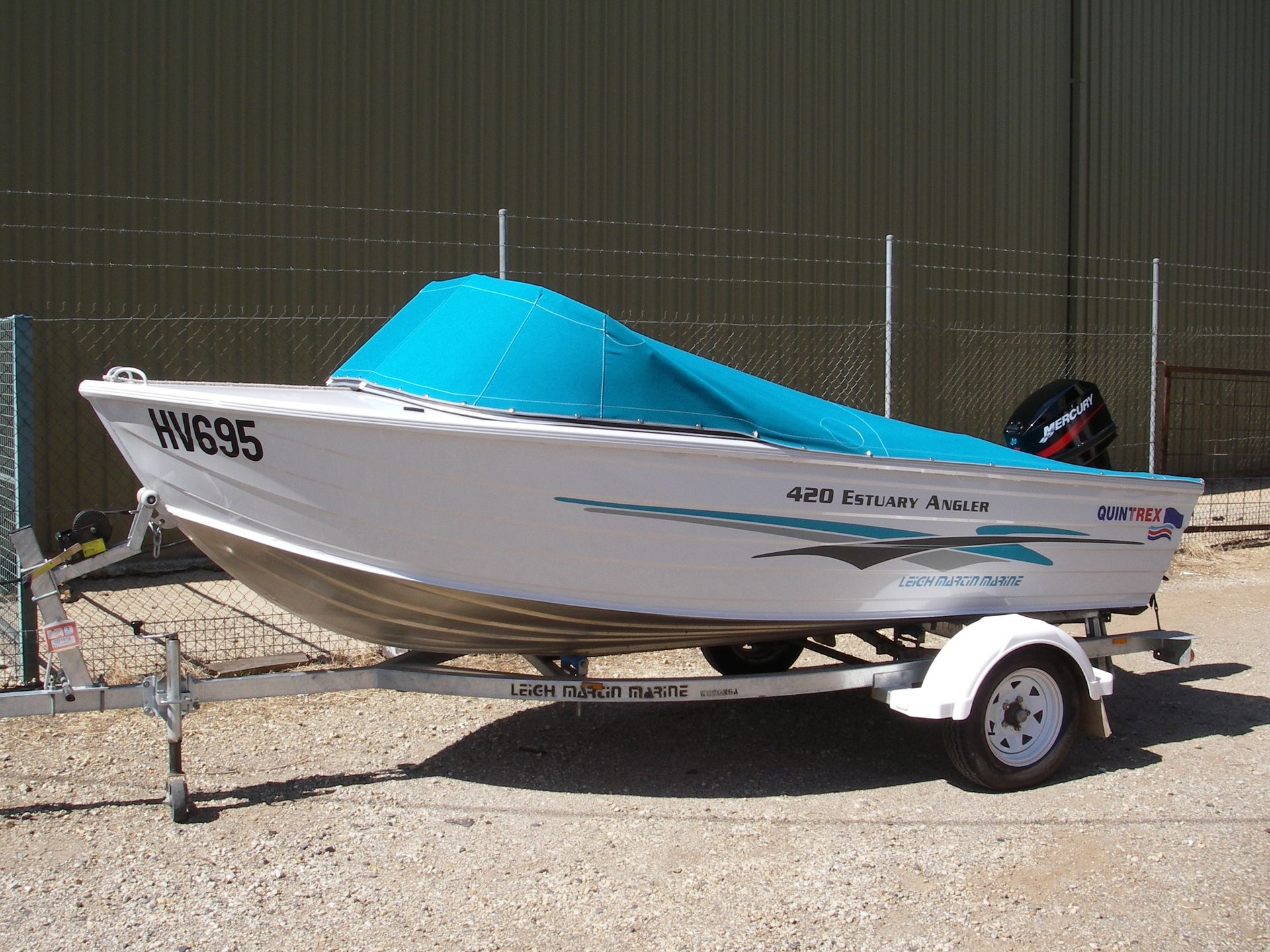 Quintrex 420 Estuary Angler travel cover