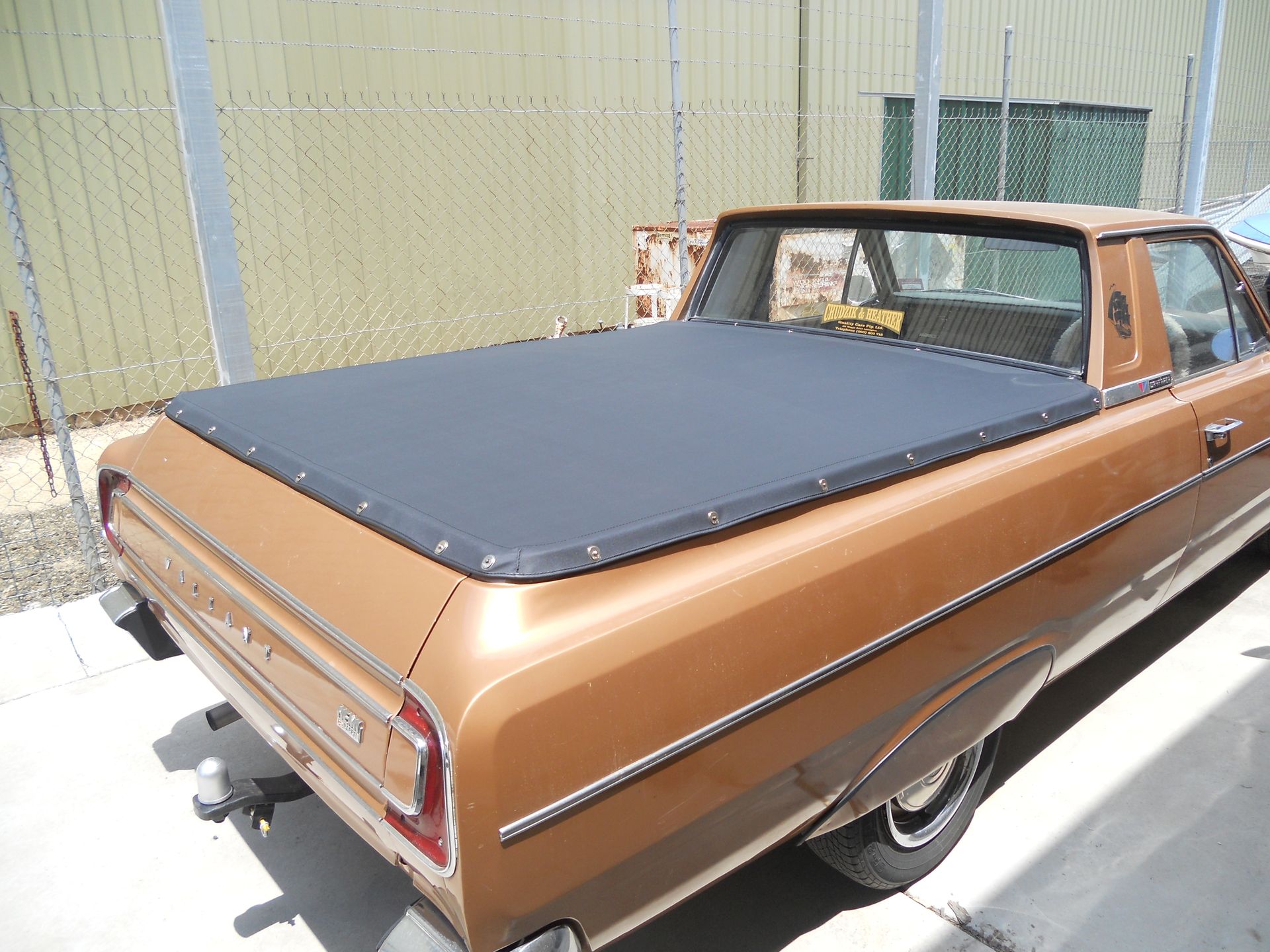 Valiant ute cover