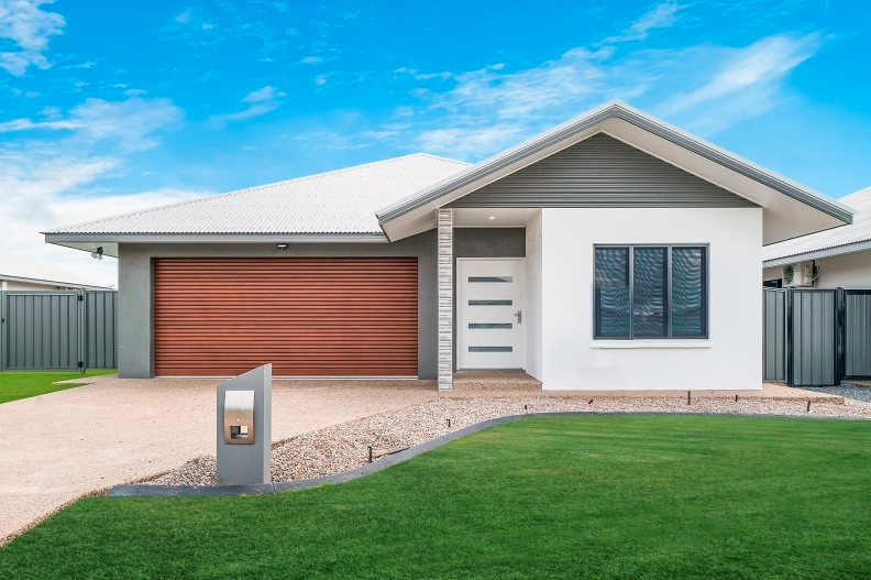 Timber Coating — Darwin Roller Door Services In Tivendale NT