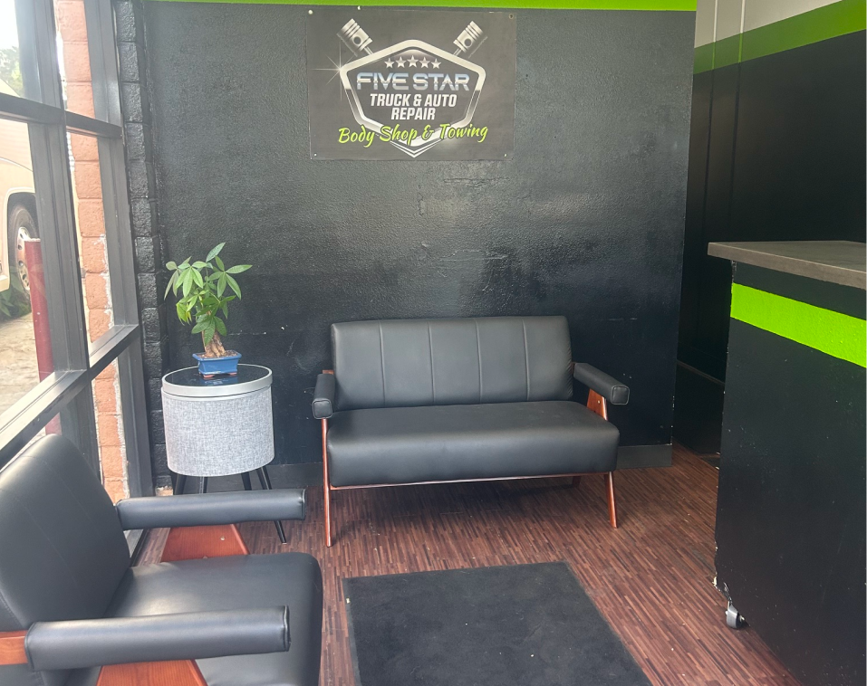 Reception desk in Five Star Truck & Auto Repair in Anaheim, CA