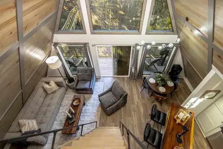 The Bridge House tree loft