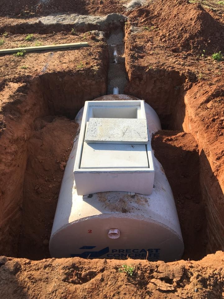 A Water Tank | Benalla, Vic | Darrel's Diggers