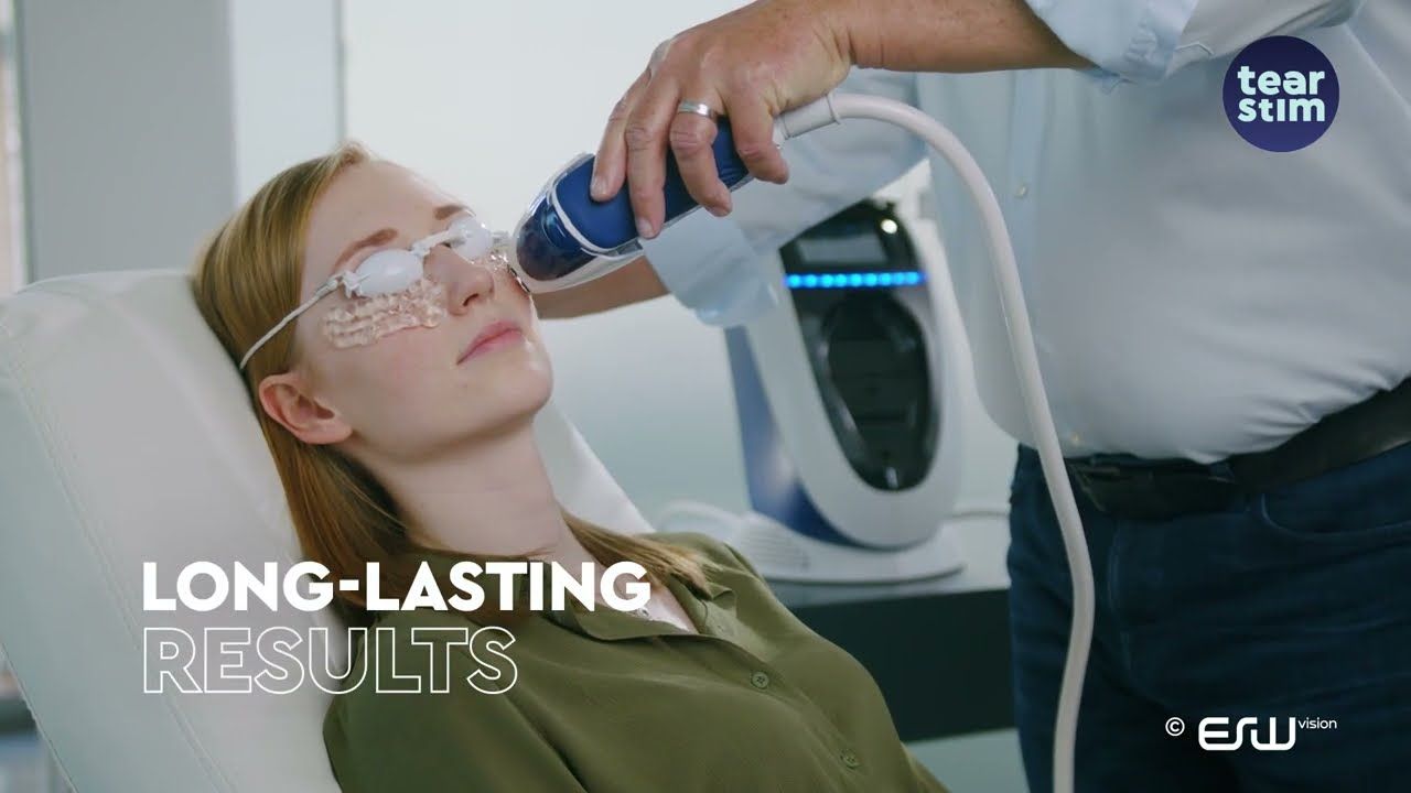 Person receiving face treatment with a handheld device in a spa clinic; text reads “LONG-LASTING RESULTS.”