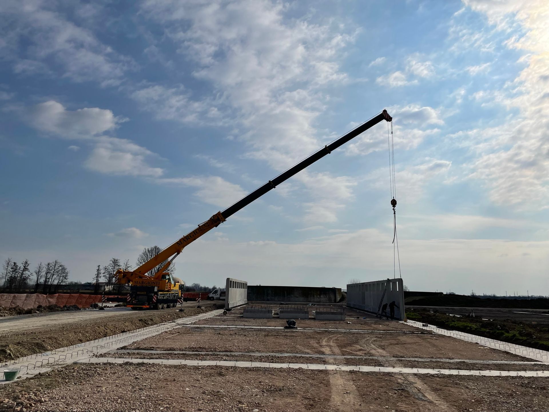 Gru in cantiere