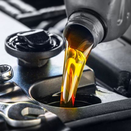 Process of Changing Car Oil | West Allis, WI | Southtown Tire & Auto Process of Changing Car Oil | West Allis, WI | Southtown Tire & Auto
