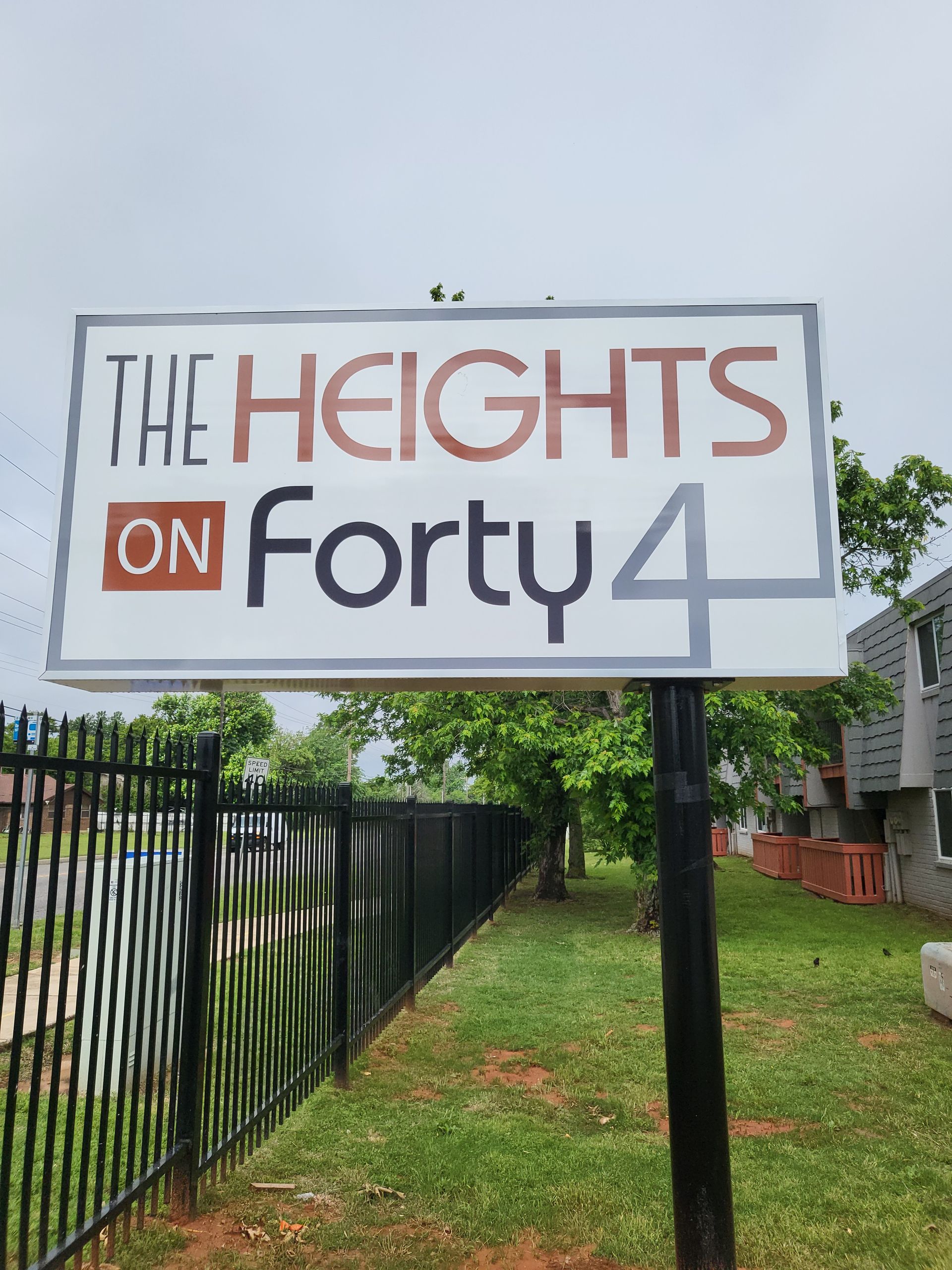 Apartment community sign