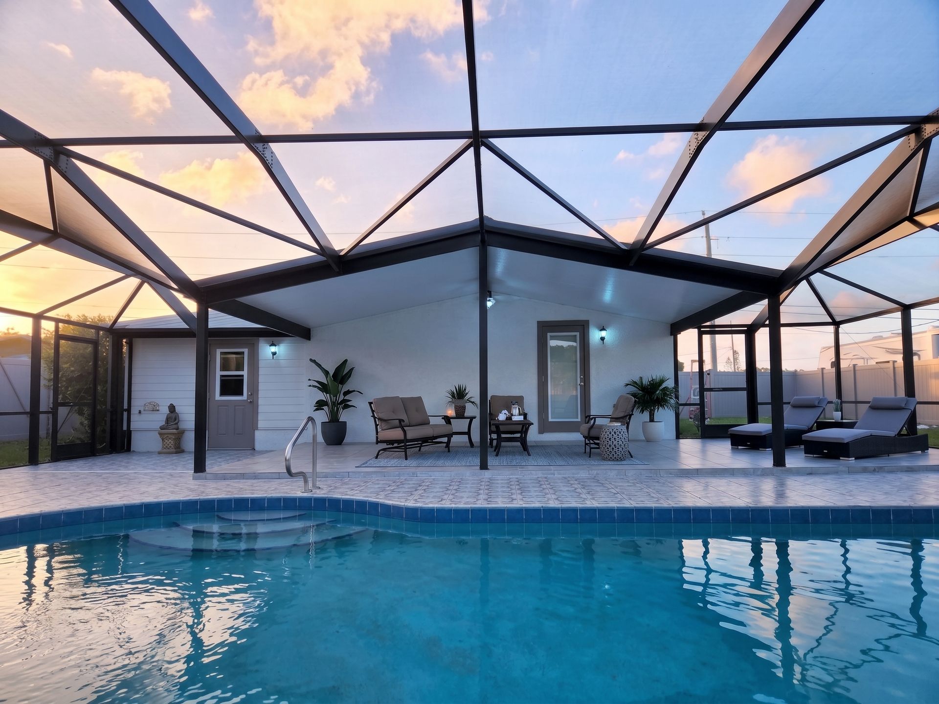 motorized screen enclosure in Port St Lucie, FL