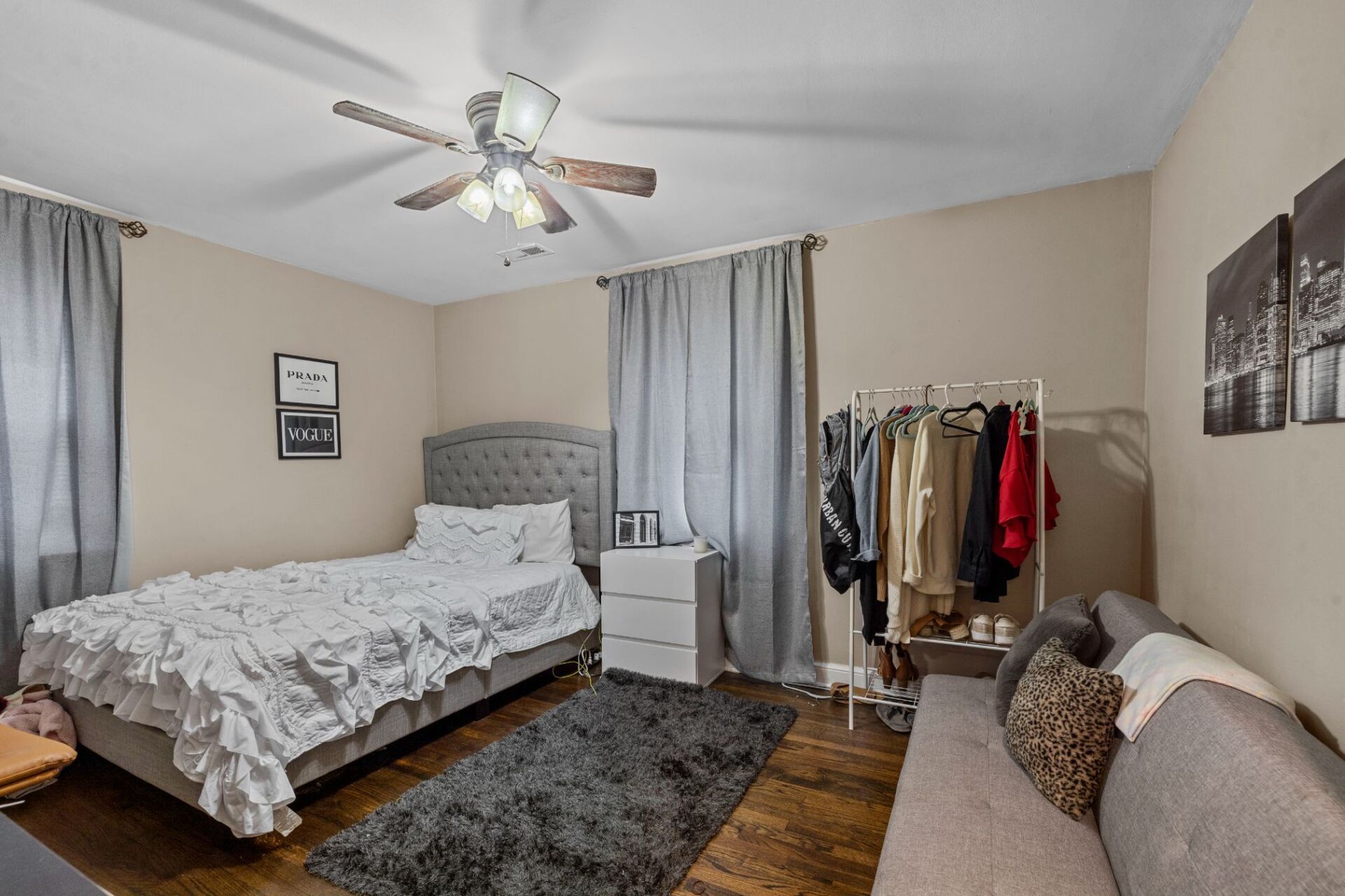 105 S Elm B - 2 Bed 1 Bath - 826 Sqft