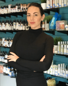 Courtney, Eyebrow Specialist