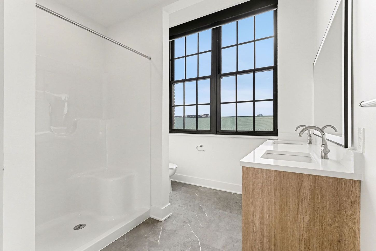 One bedroom bathroom
