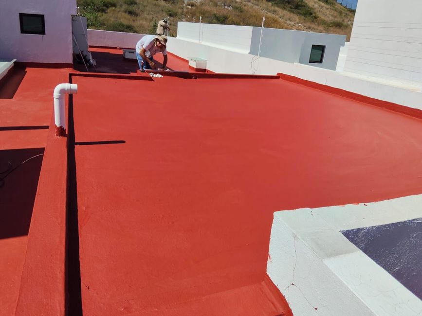 Impermeabilización profesional en azotea industrial