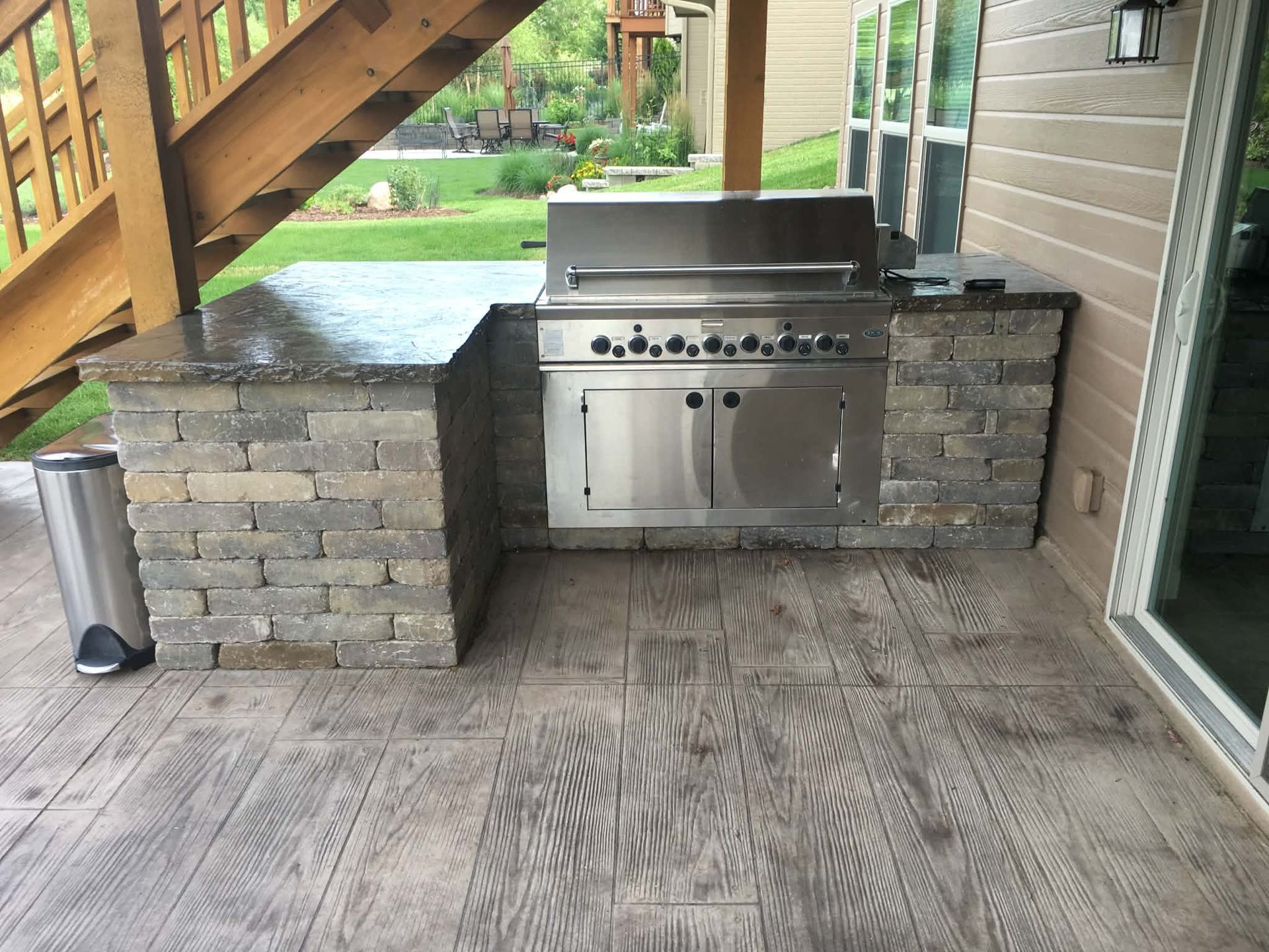 Decorative Concrete patio & walkway