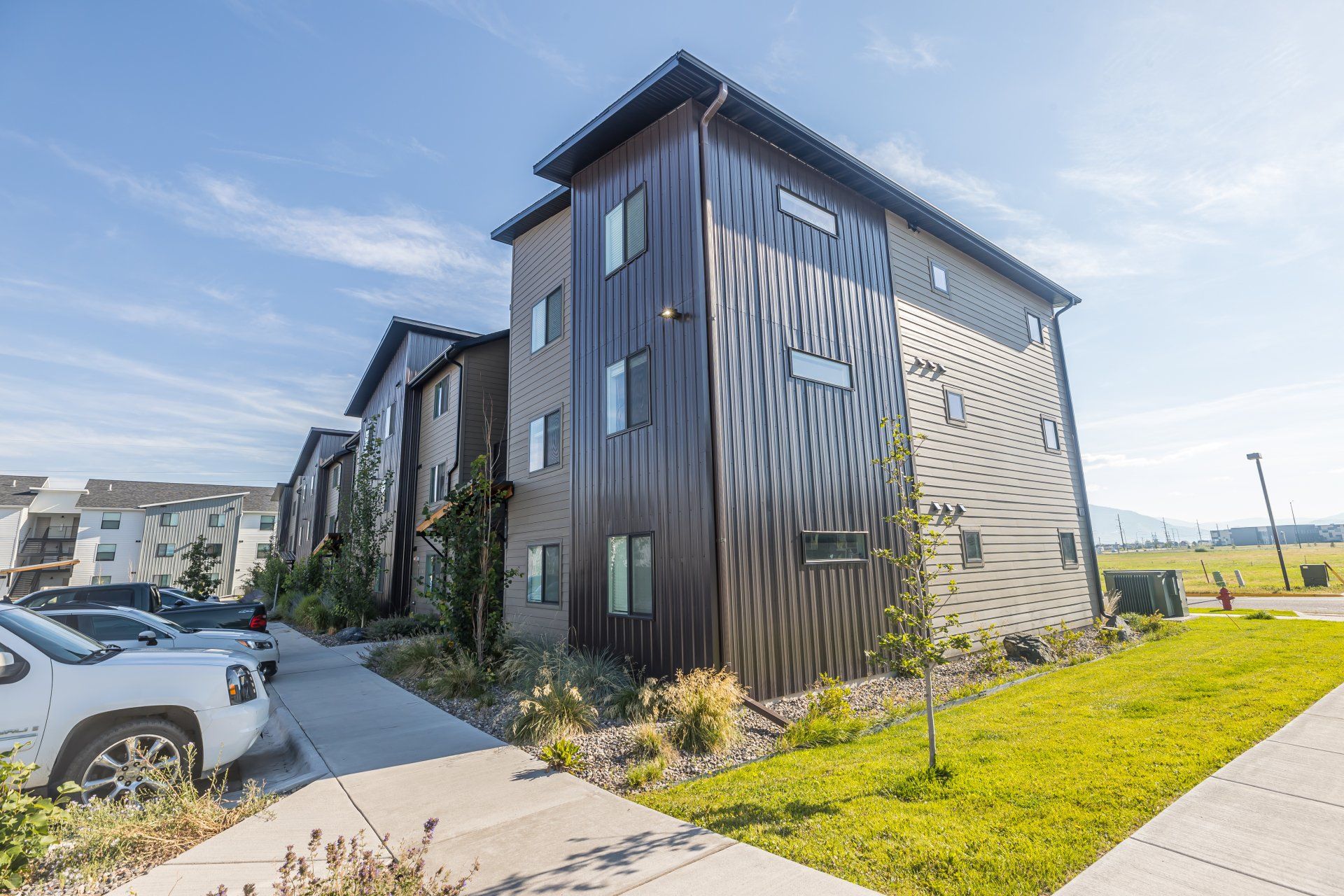 rosa apartments exterior side