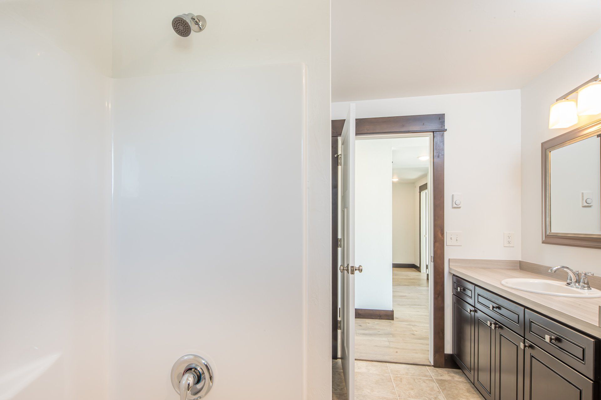 rosa apartments bathroom
