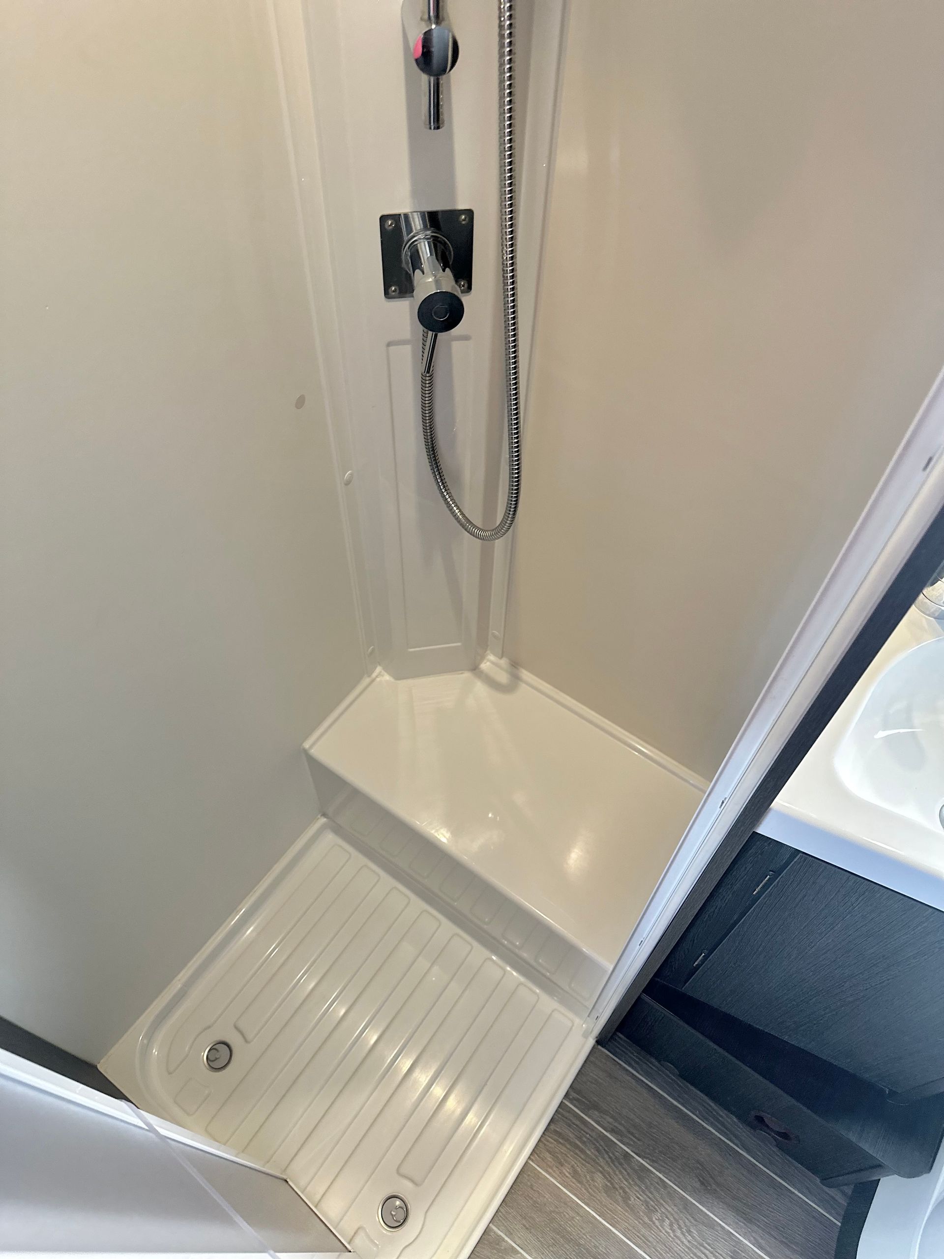 ford transit Roller Team 675 6 berth motorhome for sale used second hand bunk beds garage large storage and shower
