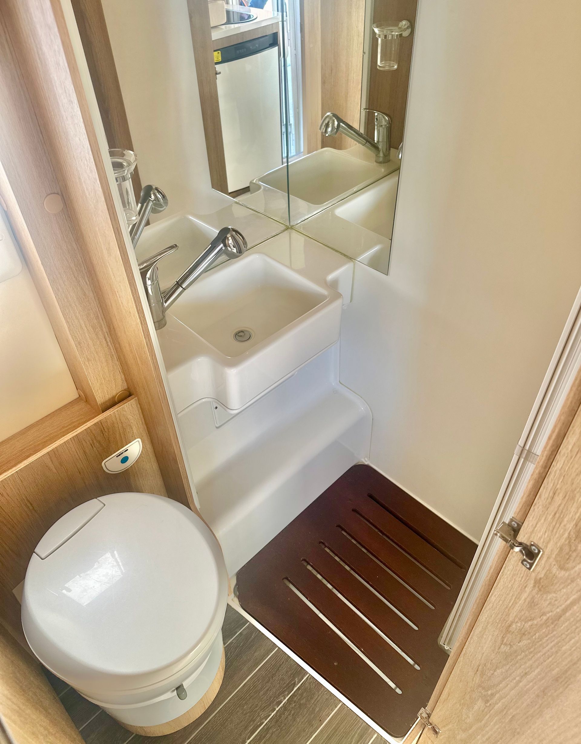 motorhome hire for festivals - auto roller 746 6 berth mobile home rental