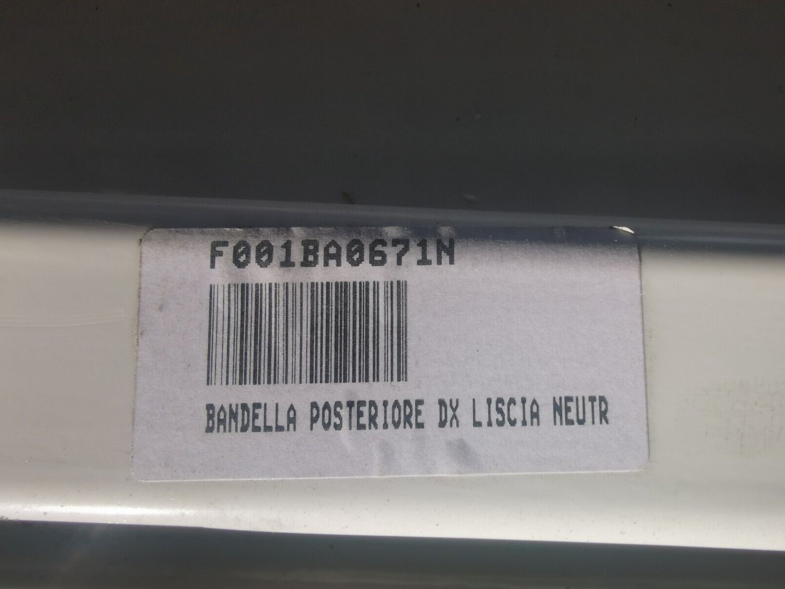 Rear Skirt - Right Side - Offside
SIDE SKIRT - Brand New
2006 - Roller Team Sirio 599
Parts Number: F001BA0671N
