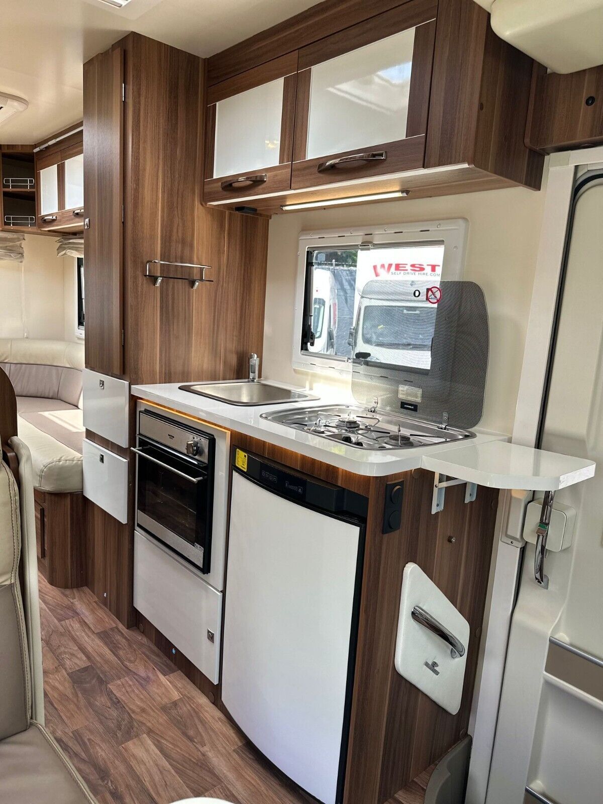 buy second-hand motorhome for sale roller team auto roller 747 6 berth motor home automatic for 2 ,3 ,4 , 5, 6 people