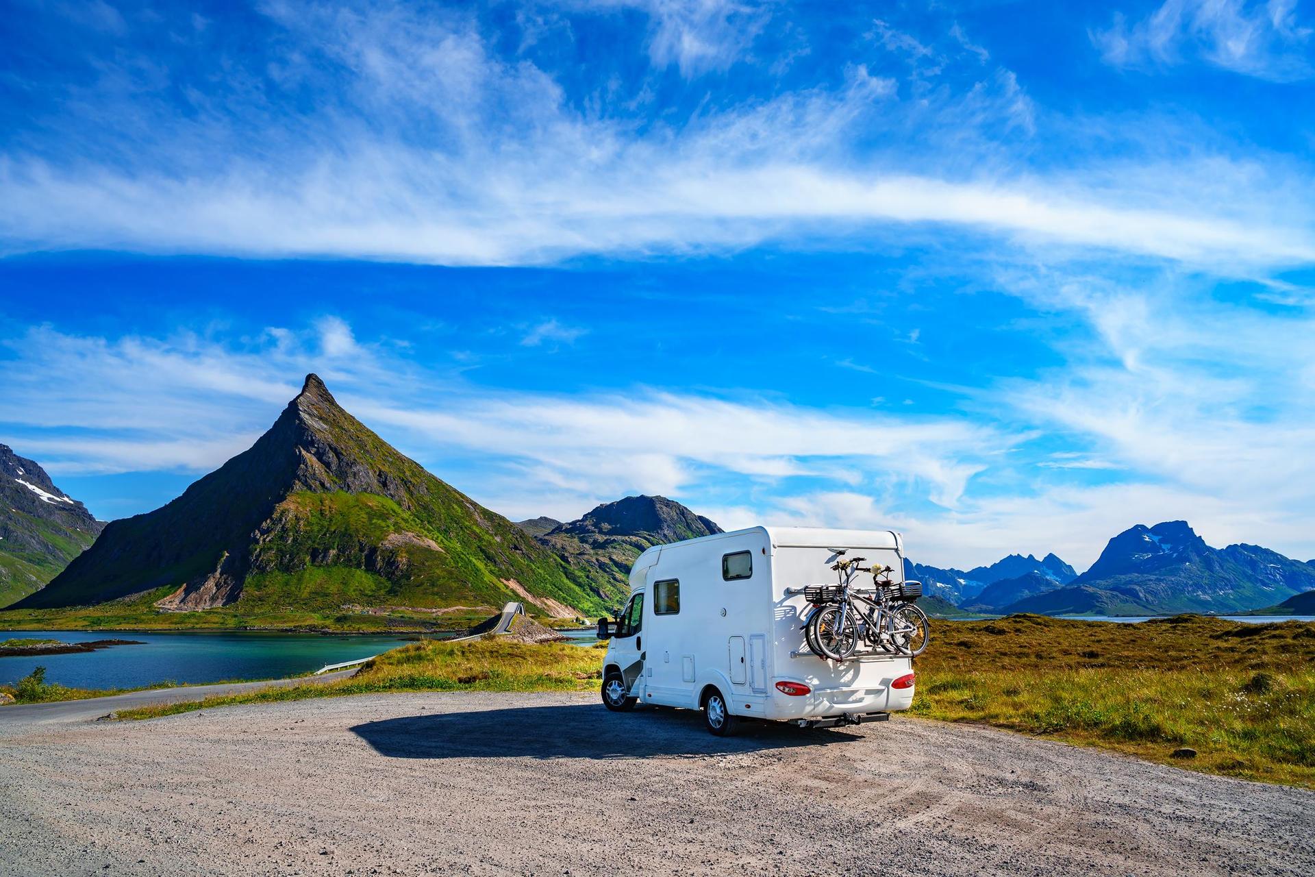 couples holiday, easter holidays, breaks away, half term holidays, motorhome hire, motor-home, rental,