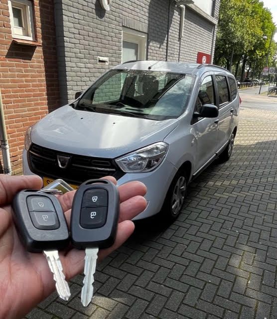 dacia dokker met nieuwe autosleutels