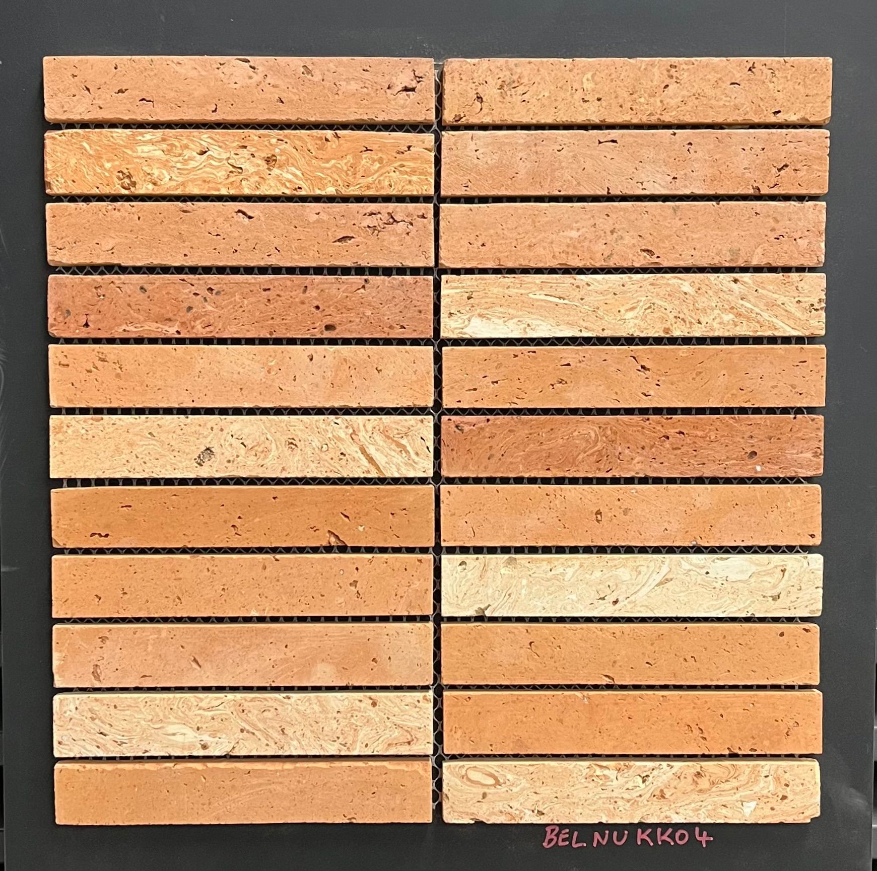 4/BELNUKK04 KIT KAT