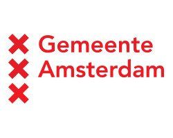 Rode kruizen en de tekst 